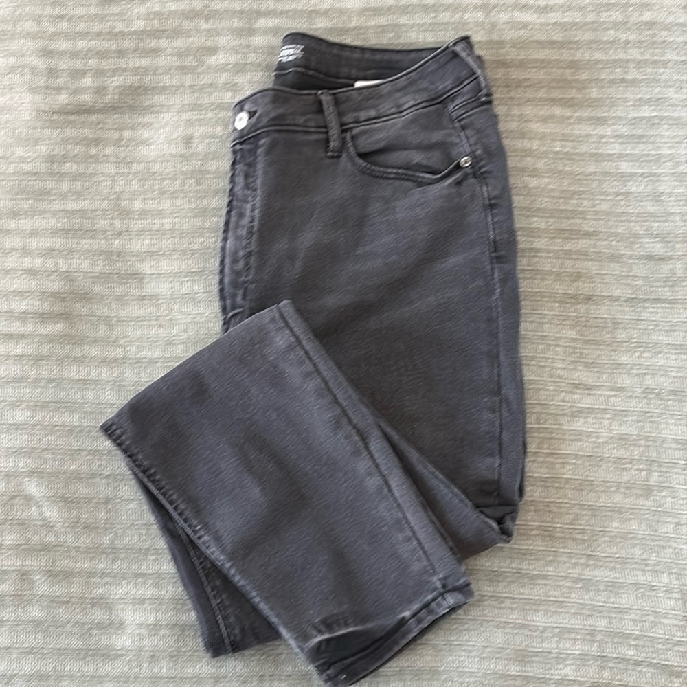 Grey Extra high rise, super skinny jeans